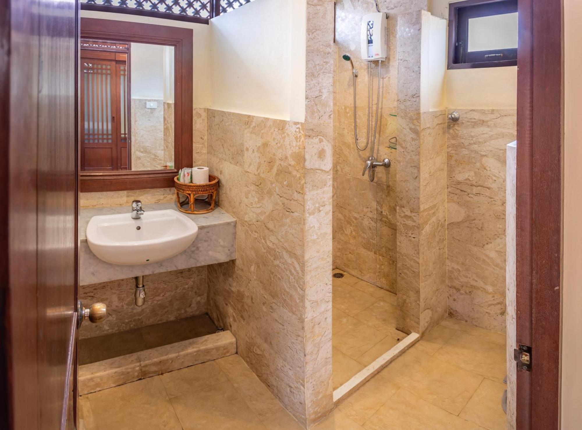 Bali Pool Villa, 5 Min To Walking Street & The Beaches Pattaya Bagian luar foto